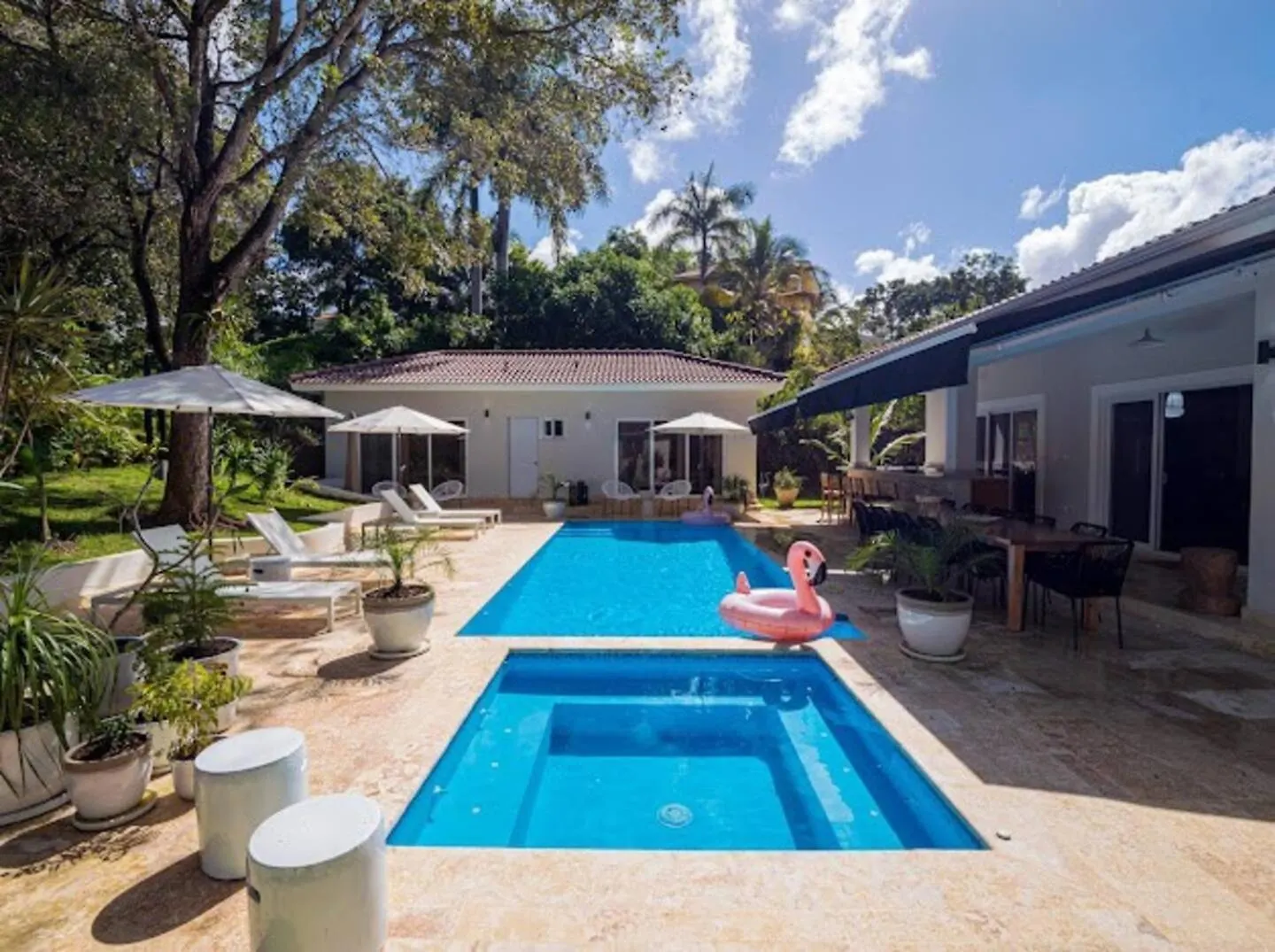 Ferienhaus Modern 6 Bedroom Villa With Hot Tub Sosúa
